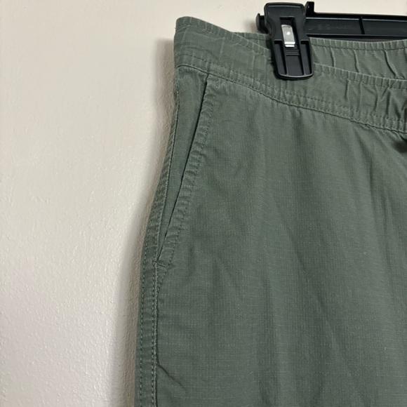 Vuori Army Green Women’s DuraTerra Ripstop Pants Size XL Activewear - Picture 5 of 14